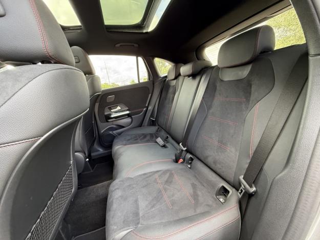 MERCEDES-BENZ GLA 200 d AMG Line  