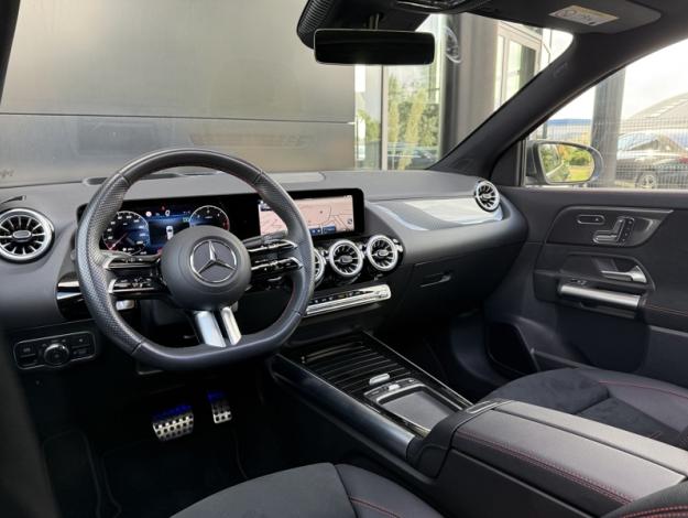 MERCEDES-BENZ GLA 200 d AMG Line  