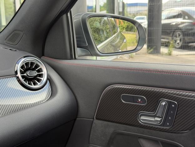 MERCEDES-BENZ GLA 200 d AMG Line  