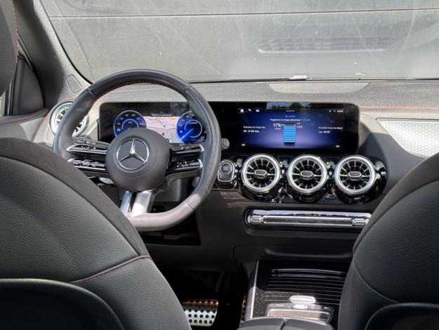 MERCEDES-BENZ EQA 250+ AMG Line  