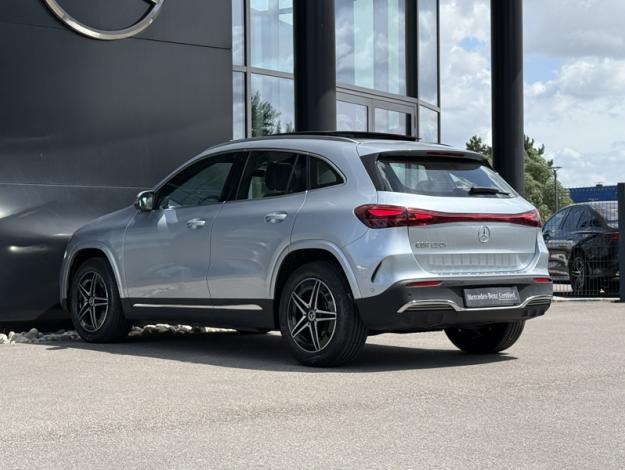 MERCEDES-BENZ EQA 250+ AMG Line  