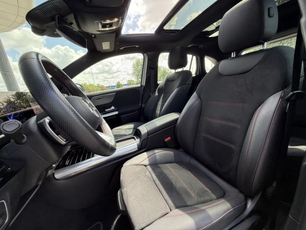 MERCEDES-BENZ EQA 250+ AMG Line  
