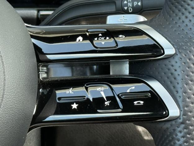 MERCEDES-BENZ EQA 250+ AMG Line  