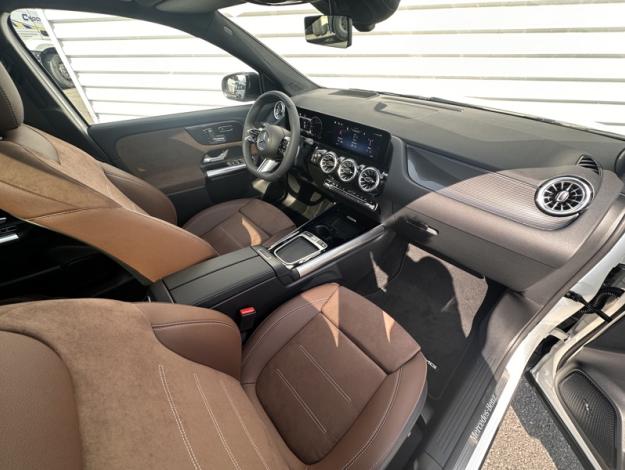 MERCEDES-BENZ GLA 200 d AMG Line  GLA 200 d AMG Line