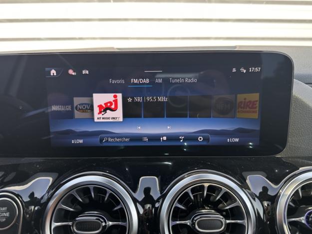 MERCEDES-BENZ GLA 200 d AMG Line  GLA 200 d AMG Line