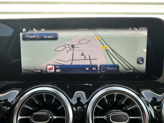 MERCEDES-BENZ GLA 200 d AMG Line  GLA 200 d AMG Line