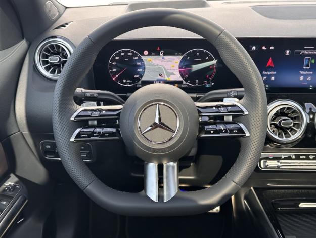 MERCEDES-BENZ GLA 200 d AMG Line  GLA 200 d AMG Line
