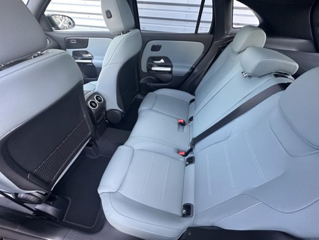 MERCEDES-BENZ GLA 200 d AMG Line  GLA 200 d AMG Line