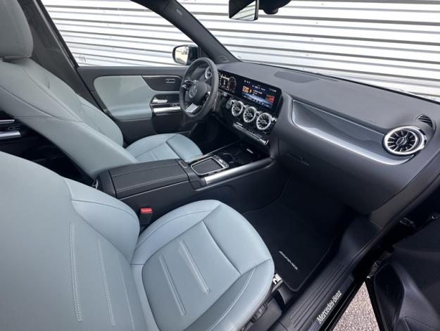 MERCEDES-BENZ GLA 200 d AMG Line  GLA 200 d AMG Line