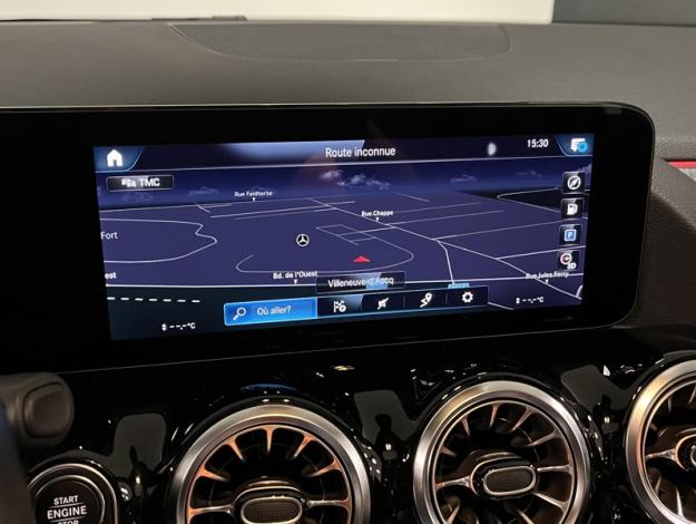 MERCEDES-BENZ GLA 200 Progressive Line  