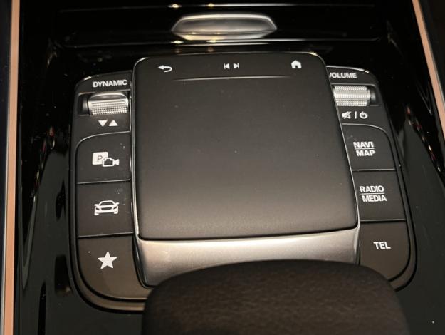 MERCEDES-BENZ GLA 200 Progressive Line  