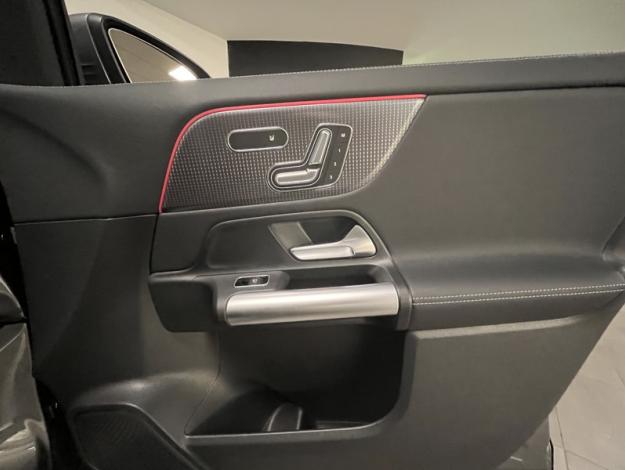 MERCEDES-BENZ GLA 200 Progressive Line  