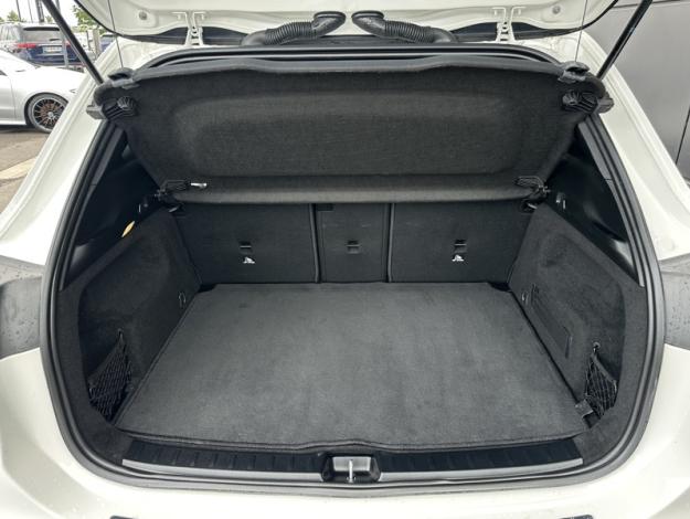 MERCEDES-BENZ GLA 200 d AMG Line  