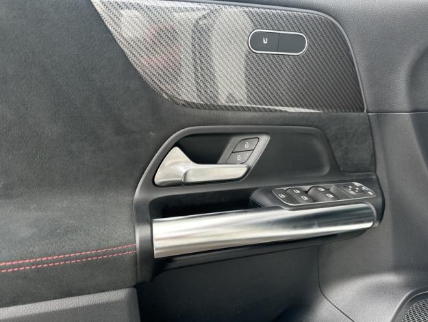 MERCEDES-BENZ GLA 200 d AMG Line  