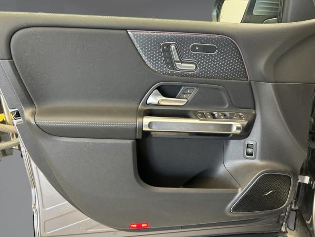 MERCEDES-BENZ EQB 250 + AMG Toit Panoramique  