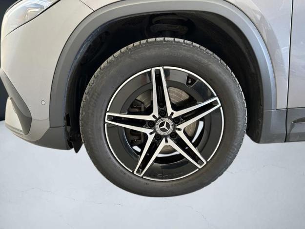 MERCEDES-BENZ EQA 250 AMG Line Pano PREMIUM PLUS  