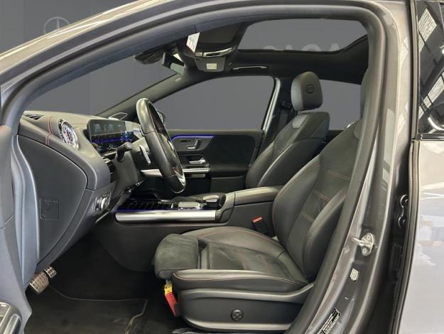 MERCEDES-BENZ EQA 250 AMG Line Pano PREMIUM PLUS  