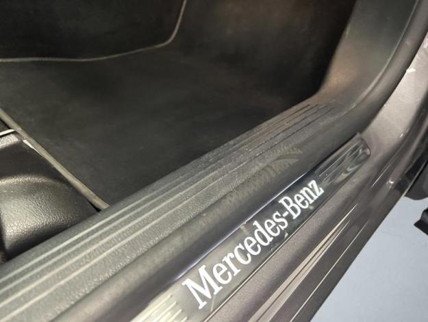 MERCEDES-BENZ GLB-Klasse GLB 180 d Business Solution