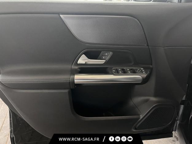 MERCEDES-BENZ GLA 200 Progressive Line  