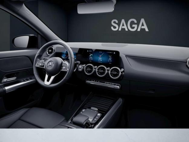 MERCEDES-BENZ GLA 200 Progressive Line  
