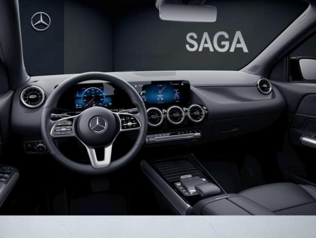 MERCEDES-BENZ GLA 200 Progressive Line  