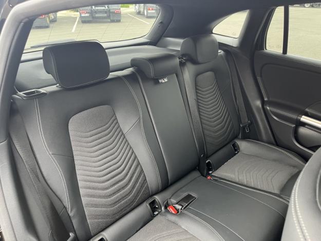 MERCEDES-BENZ GLA 200 d Progressive Line  