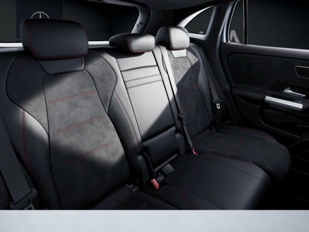 MERCEDES-BENZ GLA 200 d AMG Line  GLA 200 d AMG Line
