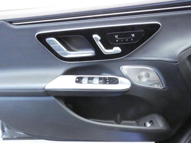 MERCEDES-BENZ EQE Berline Mercedes-AMG EQE 43 4MATIC  Classe EQE / 295 Mercedes-AMG EQE 43 4MATIC