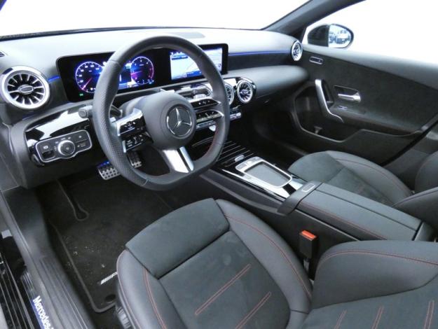 MERCEDES-BENZ Classe A 200 d AMG Line  