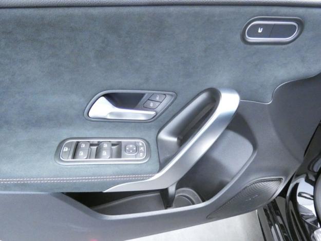 MERCEDES-BENZ Classe A 200 d AMG Line  