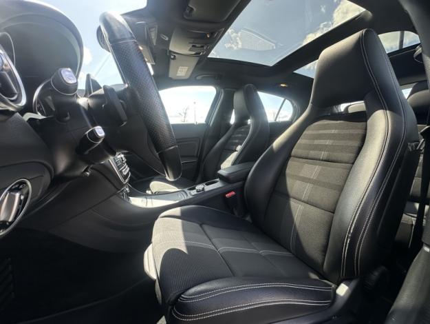 MERCEDES-BENZ GLA 200 d Sensation  