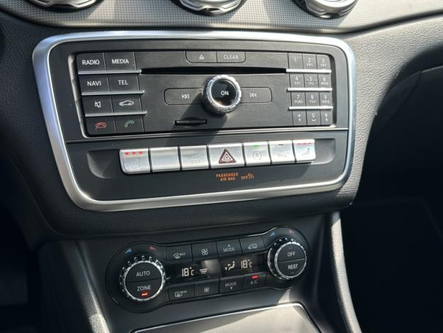 MERCEDES-BENZ GLA 200 d Sensation  