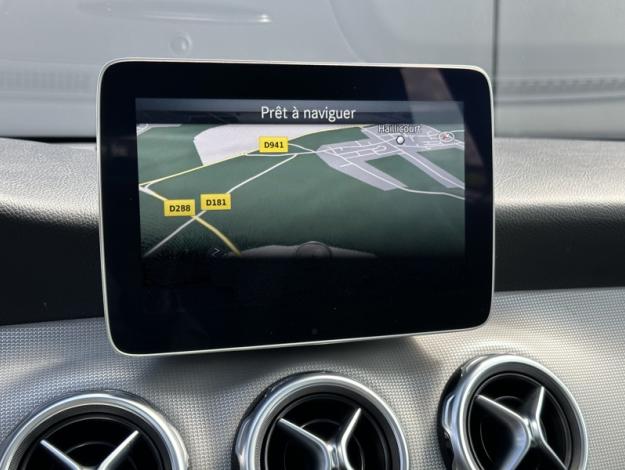 MERCEDES-BENZ GLA 200 d Sensation  