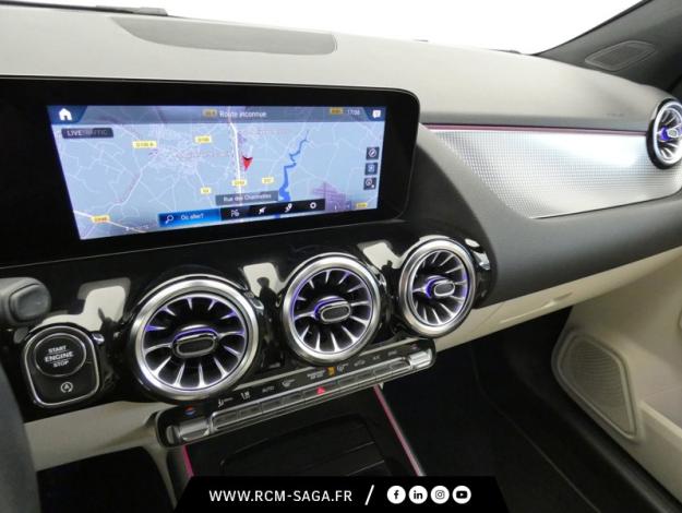 MERCEDES-BENZ GLA 200 Progressive Line  