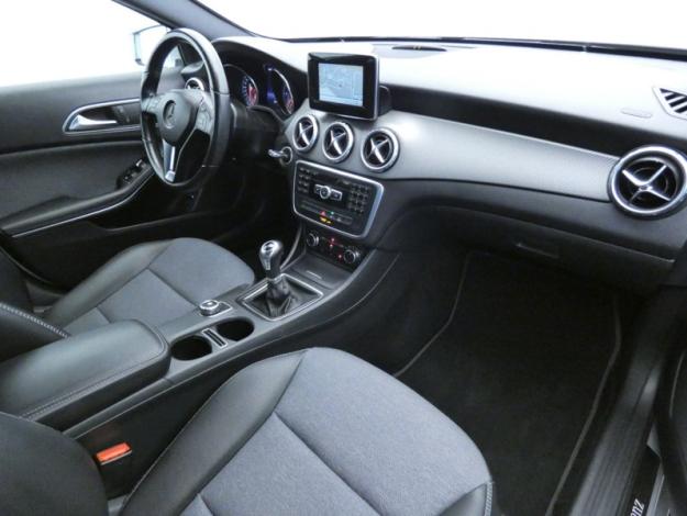 MERCEDES-BENZ GLA 200 d  