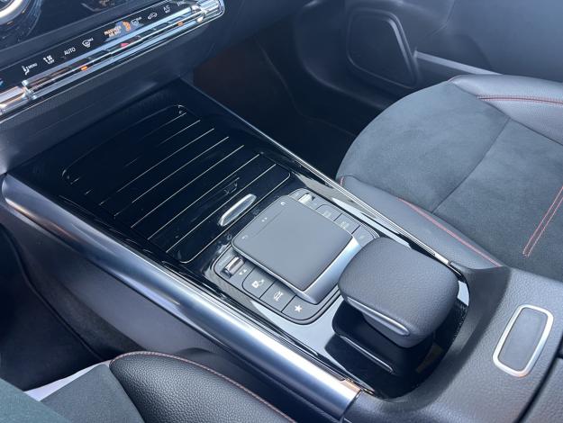 MERCEDES-BENZ GLA 200 d AMG Line  