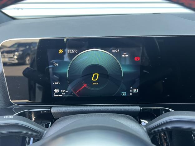 MERCEDES-BENZ GLA 200 d AMG Line  