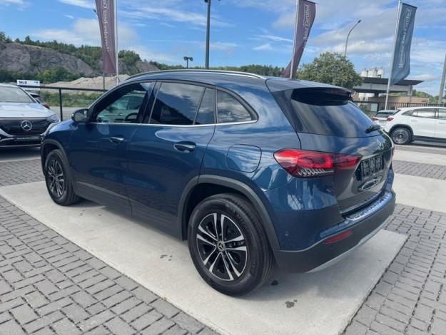 MERCEDES-BENZ GLA 180 D STYLE  