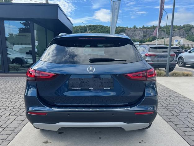 MERCEDES-BENZ GLA 180 D STYLE  