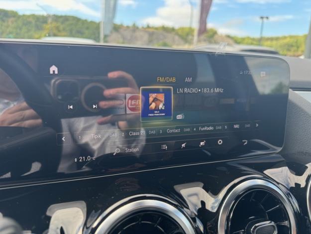MERCEDES-BENZ GLA 180 D STYLE  