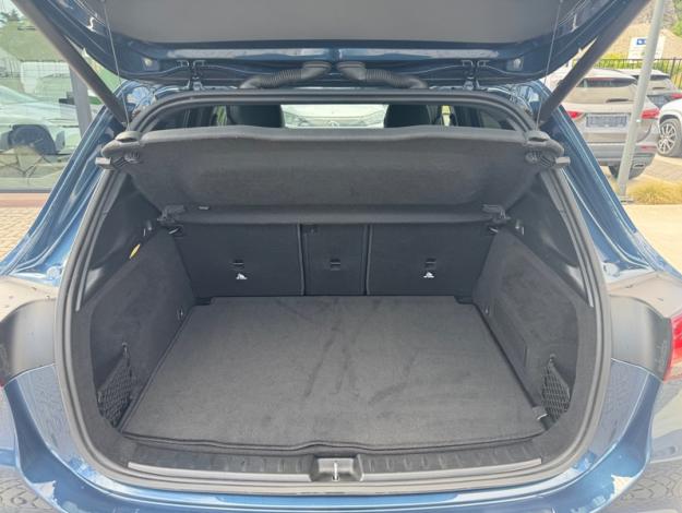 MERCEDES-BENZ GLA 180 D STYLE  