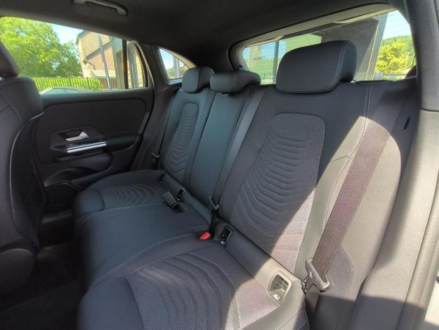 MERCEDES-BENZ GLA 180 Business Line - SAGA Huy (+32 85 23 69 00) 