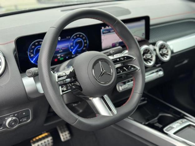 MERCEDES-BENZ EQB EQB 300 4MATIC AMG Line