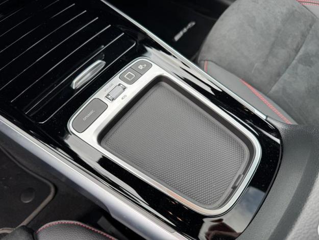 MERCEDES-BENZ EQB EQB 300 4MATIC AMG Line