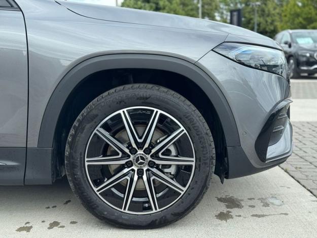 MERCEDES-BENZ EQB EQB 300 4MATIC AMG Line