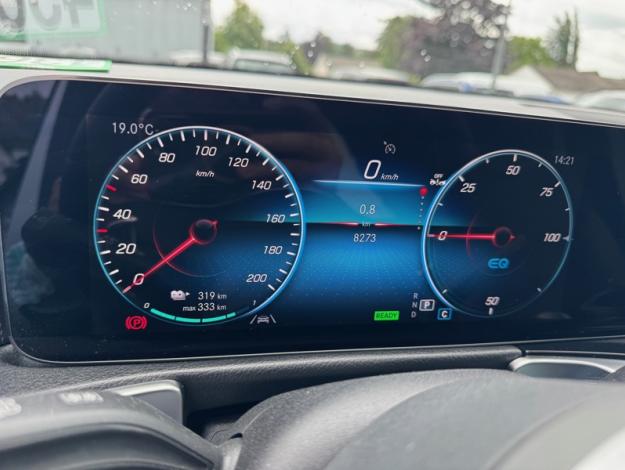 MERCEDES-BENZ EQB EQB 300 4MATIC Edition