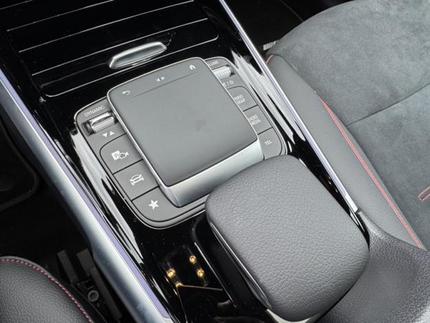 MERCEDES-BENZ EQB EQB 300 4MATIC Edition