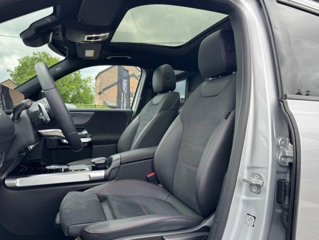 MERCEDES-BENZ EQB EQB 300 4MATIC Edition