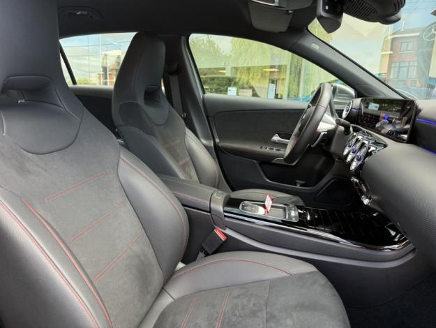 MERCEDES-BENZ A 180 Pack AMG Facelift  