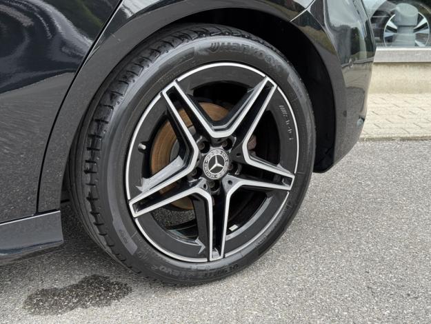 MERCEDES-BENZ A-Klasse A 180 d Launch Edition